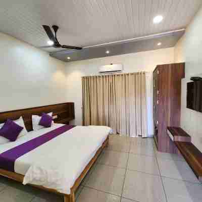 Maitri Beach Resort Rooms