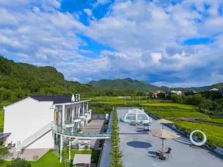 cloud hotel Отели рядом с достопримечательностью «Gaoqian Ancient Residence»