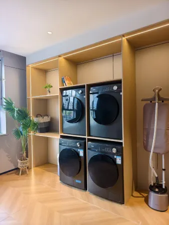 Camel Bell Cottage (Jiuquan Akesai National Customs Park Store) Отели рядом с достопримечательностью «Народное правительство Аксе Казахского автономного округа»