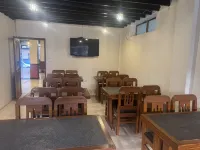 エヴァラ ホテル & アパートメント