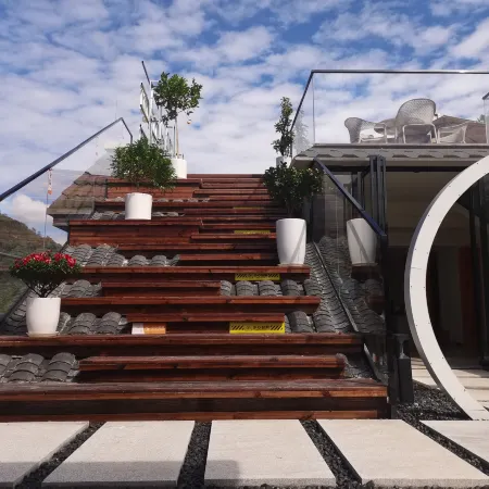 Chengdu Huashuiwan Xiyunqi Hot Spring Homestay