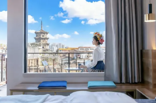 SlowHouse 吾問東西民宿（西街開元寺店）