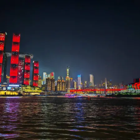 Chongqing Youtu Riverside Smart Homestay (Jiefangbei Pedestrian Street Hong Ya Dong)