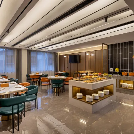 Molin Jinshang Hotel (Liuzhou Five Star Pedestrian Street)