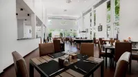 Grand Tamarind Lake - breakfast