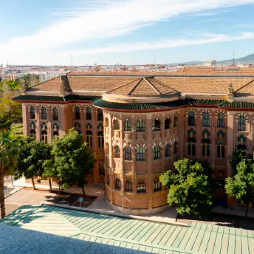 Sercotel Córdoba Medina Azahara Отели рядом с достопримечательностью «Башня Калаорра»