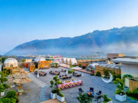 쿠오위에 윈치 호텔 (펑제 고속철도역)