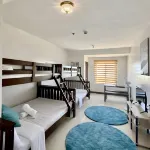 Spacious family-friendly apartment with Balcony! - Homestays