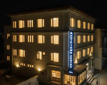 โฮเทล ทาวน์ เซ็นเตอร์ โรงแรมในศรีนาการ์