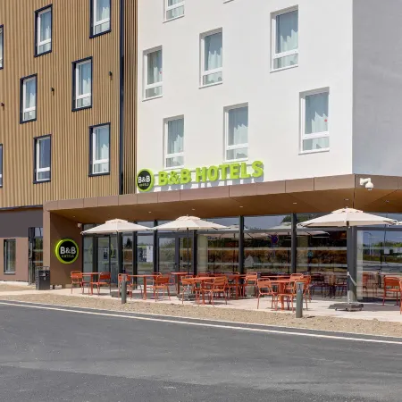 B&B HOTEL Moulins Avermes Отели в г. Аверм