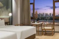 Moshang Qingju Hotel (Ruicheng Yongle Palace Branch) - parking
