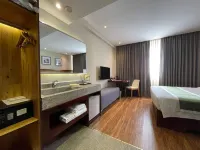 CLOVER HOTEL MONIVONG - BY EMMA