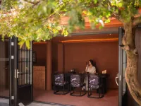Sanzhai Yisheng · Stream Rizhao Jinshan Collection Snow Mountain View Homestay