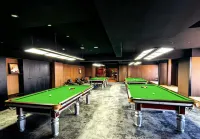 Meilun Meijia Hotel (Shenyang Longzhimeng Shopping Center Pangjiang Street Subway Station)