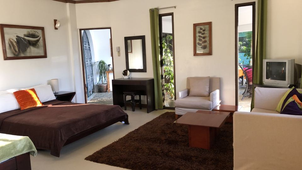 Argonauta Boracay Boutique Hotel with Apartments and Villa