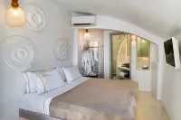 Athina Aperto Suites