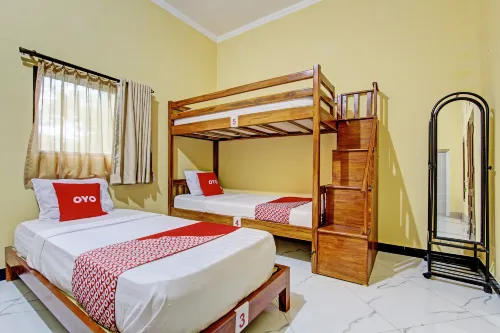 Hotel O Puri Adem 86 Syariah BunkbedNearMerapi Golf Club