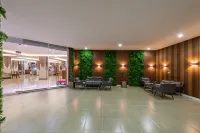 Al Qasr Hotel Suites Al Masyaf District - ที่มีที่จอดรถ