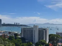 Centric Sea Pattaya Condo by Allen - インフィニティプール