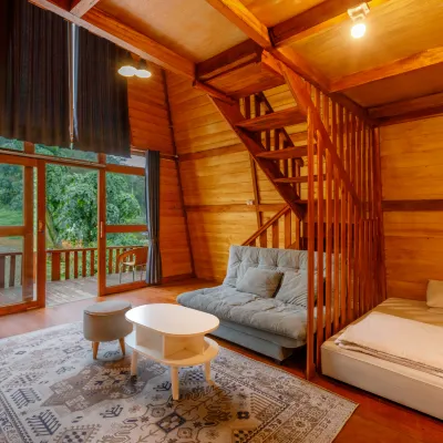 Villa Ira Dieng Hotels near Arjuna Temple