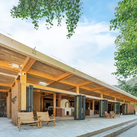 Zizai Courtyard Wintergreen Homestay