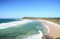 Lennox Beach Shack – Classic Coastal Stay Near the Beach