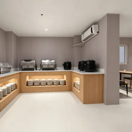Yilong Ruiyun Hotel (Shantou High-Speed Railway Station)