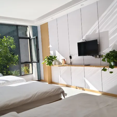 Eman Yunshui Mountain Residence Homestay (Guan'e Valley Grand Scenic Area)
