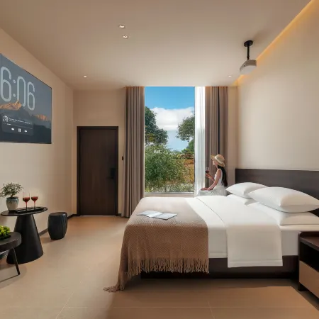 Yunmanposhi SUN GOLD · Panoramic Snow Mountain View Homestay (Baisha Ancient Town)