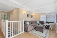 MetaWiseBnB Waterfront 3BR Coastal Escape - 4-stjärniga