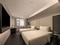 Shenyang Zhongjie Forbidden City Fujinmen Atour Hotel (V3.6) - 3성급