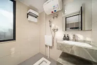 Qing Shiguang Hotel (Nanning Dongge Road Metro Station Qingxiu Wanda Branch) - balcony