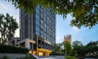 JI Hotel Jiujiang Xunyang Tower - parking