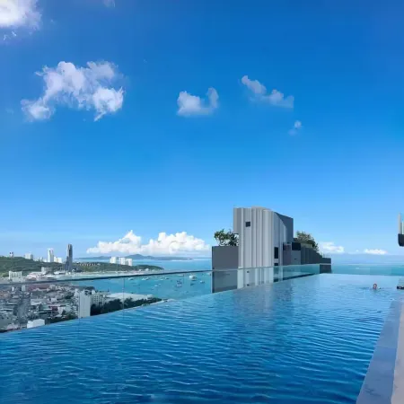 The base central pattaya seaview