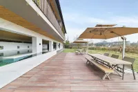 Chengdu Wenjiang Right Bank Swan Lake Homestay - สระว่ายน้ำแบบอินฟินิตี้