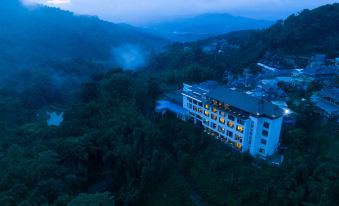 JiangLu Nannuoshan Mountain Inn