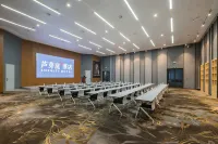 Luyating Hotel (Xiong'an New District Baiyangdian Station)