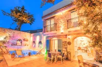 Alacati Asmali Konak Hotel