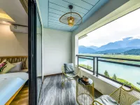 Table Mountain · Mountain View Lakeside · Luxury Retreat Hotel (Yanv Lake) Hotels in Hongya