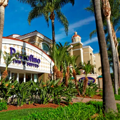 Anaheim Portofino Inn & Suites Hôtels à proximité de : Luigi's Rollickin' Roadsters
