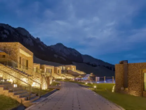 温泉賽里木湖水雲杉野奢酒店 温泉縣酒店