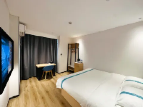 VX Hotel (Shanghai Beiwaitan Ningguo Road Subway Station) Hotels in Shanghai