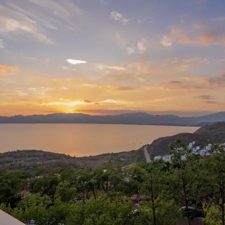 Fuxian Lake Shanyuhai Homestay (Chengjiang Sun Mountain Branch)