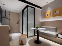 Me Young Me House Hotel (Changsha Wu Yi Square Yuanjialing Subway Station) Hotels near Yingbin Intersection Station