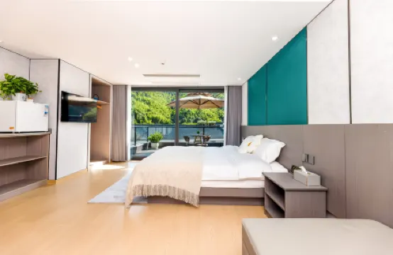 Xiantingxu Homestay, Fuchunjiang Town Отели рядом с достопримечательностью «Tianlongjiupu»