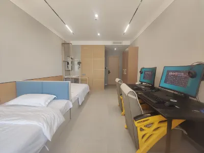 Cloud Hotel