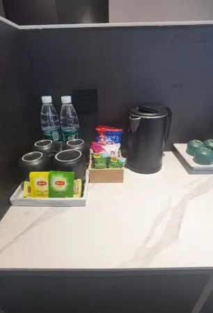 Yueran Hotel (Changhong Road Wanda Branch) Отели рядом с достопримечательностью «Xiangyang Vocational and Technical College»