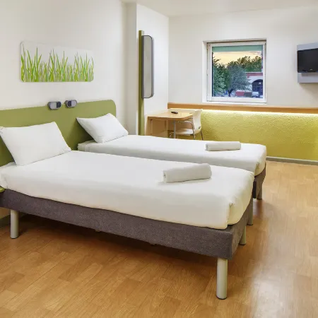 Ibis Budget Beaconsfield Отели в г. Биконсфилд