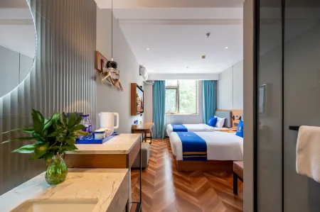 Super 8 Collection Hotel (Beijing Zhongguancun Haidian Huangzhuang Subway Station Store)