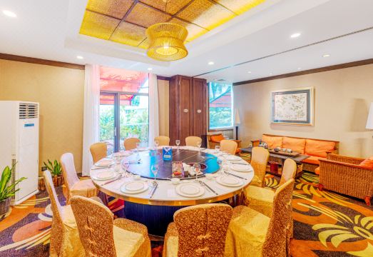 리웨구 핫스프링스 리조트의 야외 온천 풀